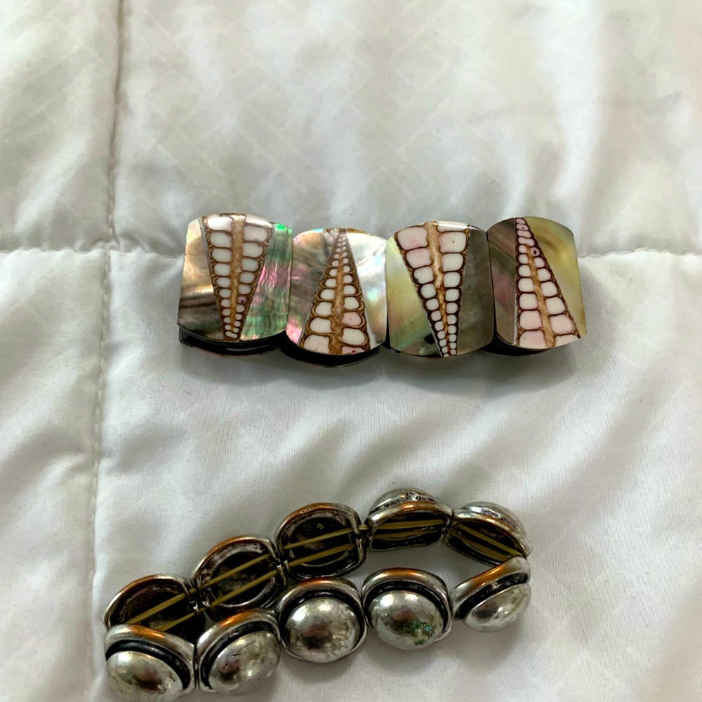 2 bracelets